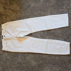 Like New! BUFFALO David Bitton Size 6/28 Midrise Ankle Grazer